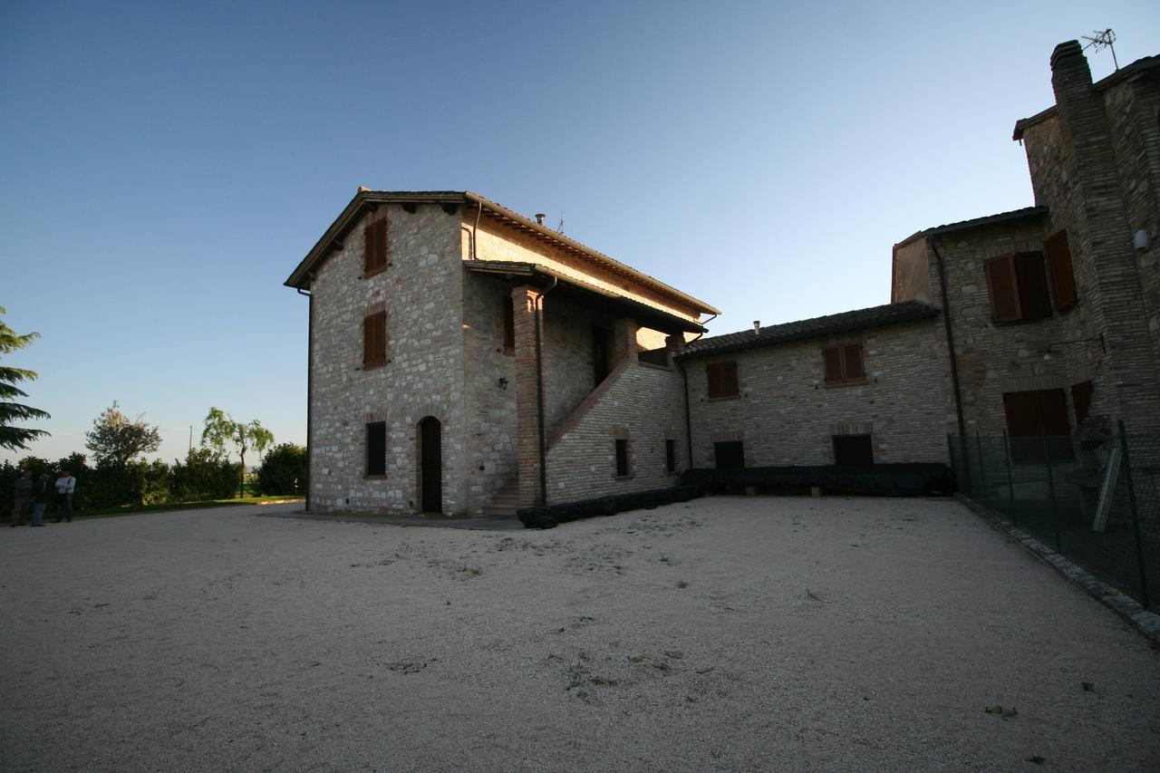 Agriturismo"Il Sagrato Di Assisi" Appartamenti,Camere Ngoại thất bức ảnh