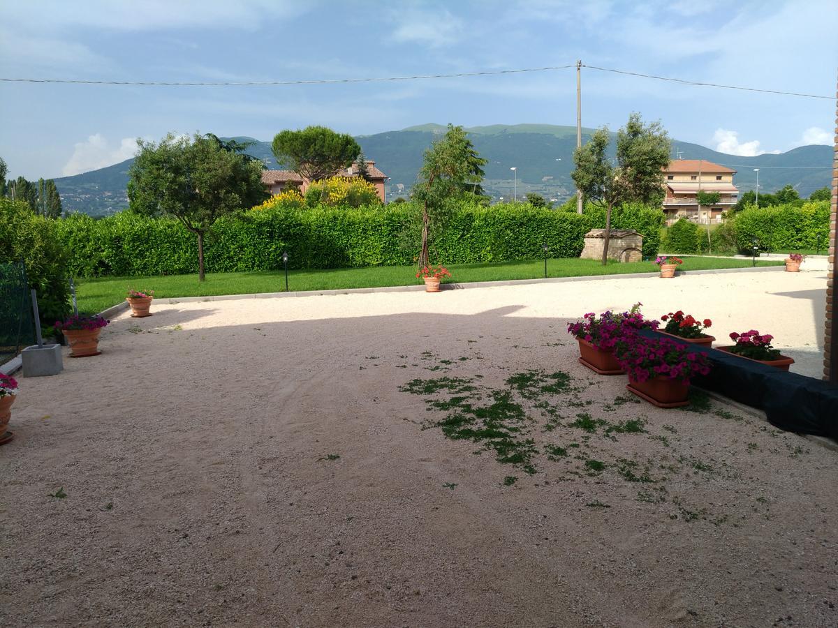 Agriturismo"Il Sagrato Di Assisi" Appartamenti,Camere Ngoại thất bức ảnh