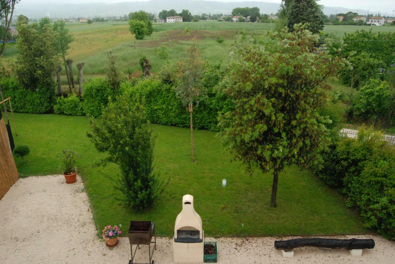 Agriturismo"Il Sagrato Di Assisi" Appartamenti,Camere Ngoại thất bức ảnh